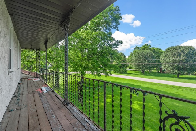 104 Chapman Dr, Lebanon, TN 37087 - wooden deck featuring a yard