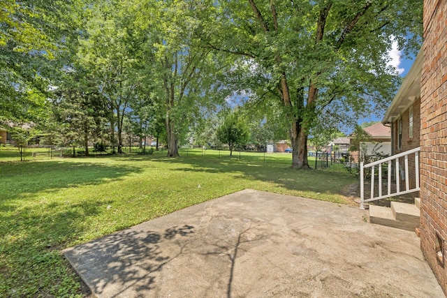 623 Haynes Dr, Murfreesboro, TN 37129 - fenced backyard with a patio area