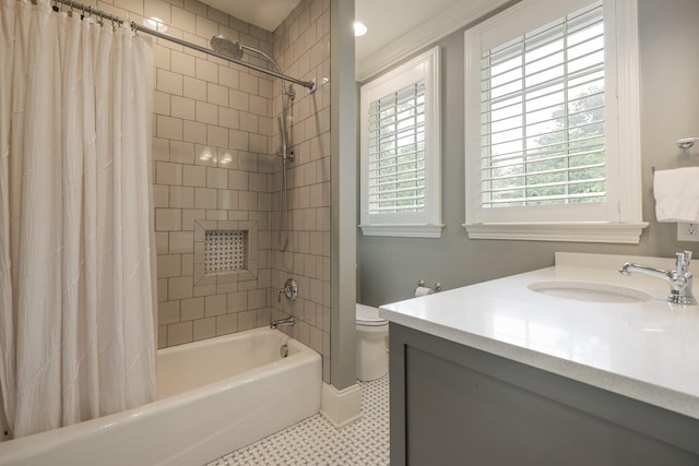 1014B Noelton Ave, Nashville, TN 37204 - bathroom featuring shower / tub combo with curtain and vanity