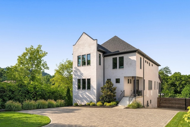 1514 Tyne Blvd, Nashville, TN 37215 - view of front of house featuring stucco siding