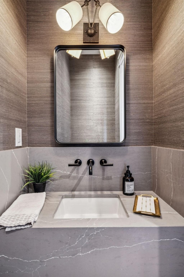 1514 Tyne Blvd, Nashville, TN 37215 - bathroom featuring vanity