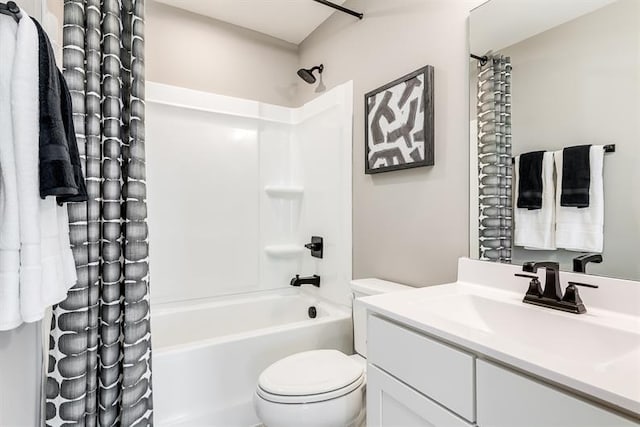 4000 Gaskill Dr Unit 122A, Smyrna, TN 37167 - bathroom featuring shower / bath combo with shower curtain and vanity