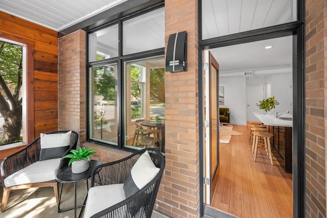 201 S 11th St, Nashville, TN 37206 - sunroom with healthy amount of natural light