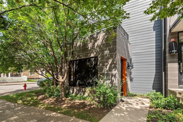 201 S 11th St, Nashville, TN 37206 - view of property exterior