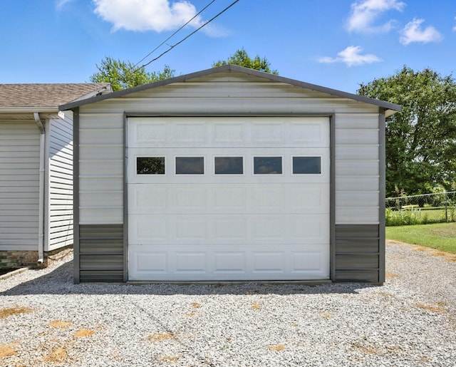 1812 Carneal Ln, Oak Grove, KY 42262 - view of garage