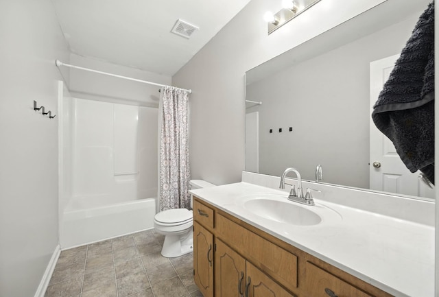 1812 Carneal Ln, Oak Grove, KY 42262 - full bathroom featuring vanity and shower / tub combo with curtain
