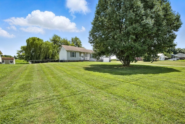 1812 Carneal Ln, Oak Grove, KY 42262 - view of grassy yard