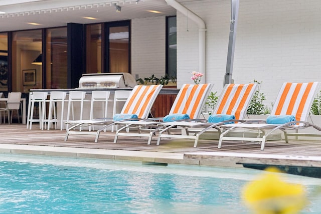 1091 Lynnwood Blvd, Nashville, TN 37215 - swimming pool with an outdoor bar and a patio area