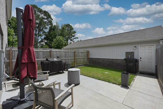 2004 Hardwick Ln, Gallatin, TN 37066 - fenced backyard featuring area for grilling and a patio