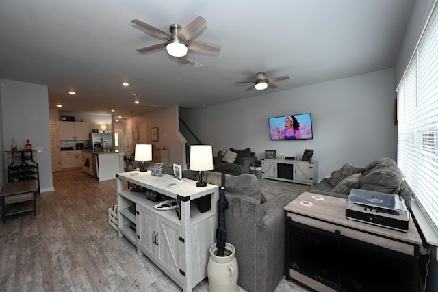 2004 Hardwick Ln, Gallatin, TN 37066 - living area featuring ceiling fan, light wood-type flooring, and recessed lighting