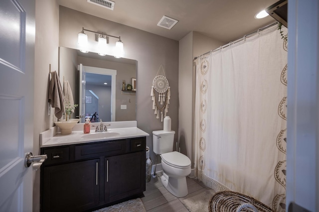 1241 Hensfield Dr, Murfreesboro, TN 37128 - bathroom featuring vanity and a shower with shower curtain