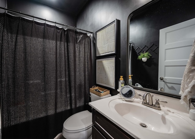 1241 Hensfield Dr, Murfreesboro, TN 37128 - full bath featuring vanity and curtained shower