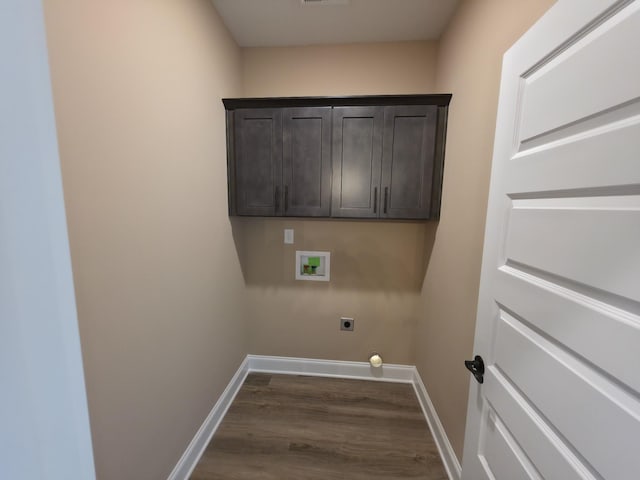 286 Turkey Crossing Ct, Clarksville, TN 37043 - washroom with hookup for an electric dryer, hookup for a washing machine, and dark wood-style floors