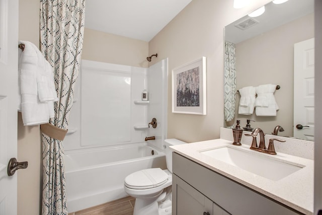 570 Gingerwood Ln, Hendersonville, TN 37075 - bathroom featuring vanity and shower / bathtub combination with curtain
