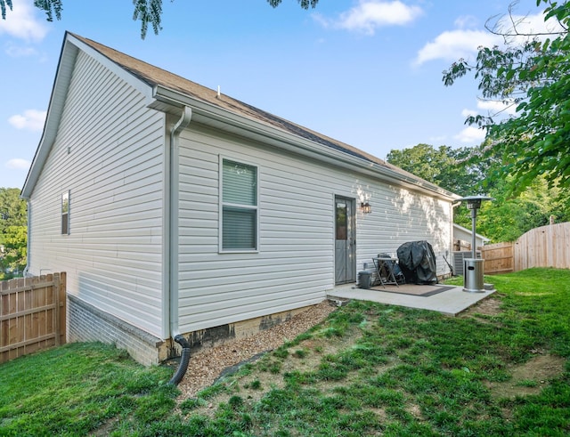 9407 Hackberry Ln, Soddy Daisy, TN 37379 - rear view of property featuring a patio and crawl space
