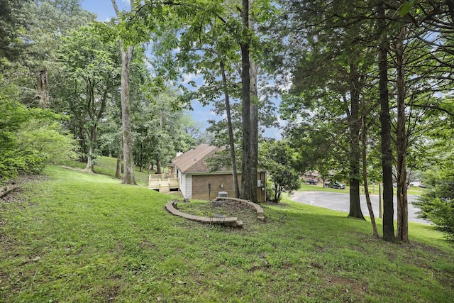 117 Fitzpatrick Ct, Nashville, TN 37214 - view of grassy yard featuring a deck