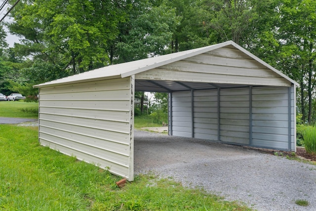 9311 Scenic Hwy, Lookout Mountain, GA 30750 - garage featuring a carport and gravel driveway