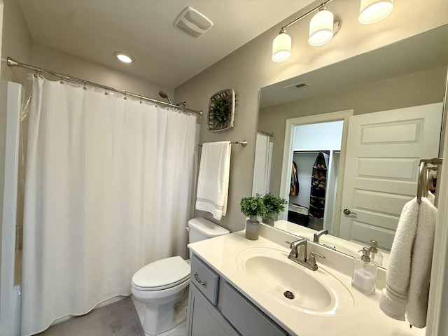 7040 Wenlock Ln, Franklin, TN 37064 - full bath with vanity, recessed lighting, a shower with curtain, and tile patterned flooring