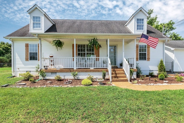 1511 Bridle Ln, Chapel Hill, TN 37034 - cape cod house with a porch, a front lawn, a shingled roof, and crawl space