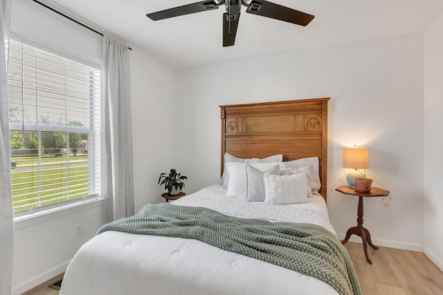 1511 Bridle Ln, Chapel Hill, TN 37034 - bedroom with light wood-type flooring and a ceiling fan