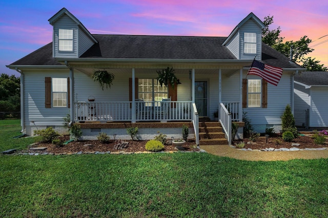 1511 Bridle Ln, Chapel Hill, TN 37034 - new england style home featuring covered porch, a front lawn, crawl space, and a shingled roof