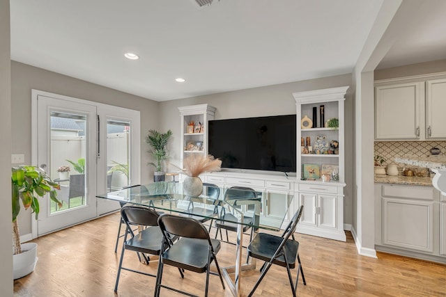 4418 Prometheus Way, Murfreesboro, TN 37128 - dining area featuring light wood-type flooring and recessed lighting