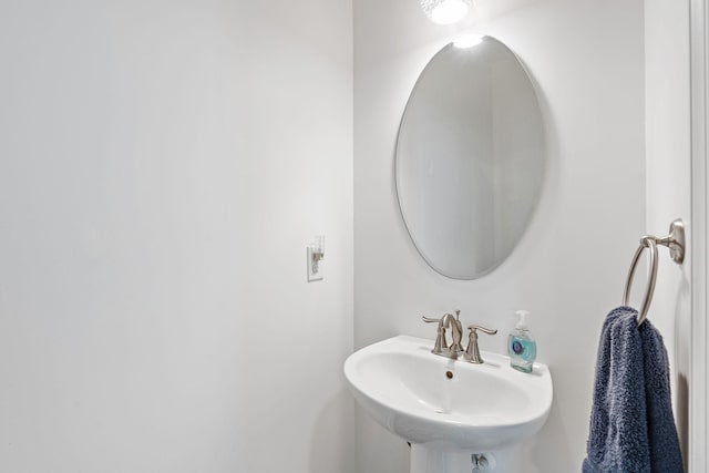 444 Heroit Dr, Spring Hill, TN 37174 - bathroom with a sink