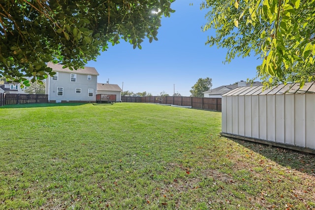 1287 Cheryl Ct, Clarksville, TN 37042 - fenced backyard featuring a shed