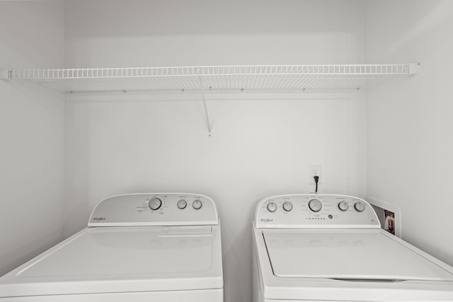 164 Ramsden Ave, La Vergne, TN 37086 - laundry room featuring washing machine and clothes dryer