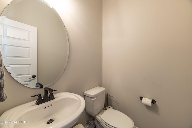 102 Chaseberry Rd, Oak Ridge, TN 37830 - bathroom featuring a sink and toilet