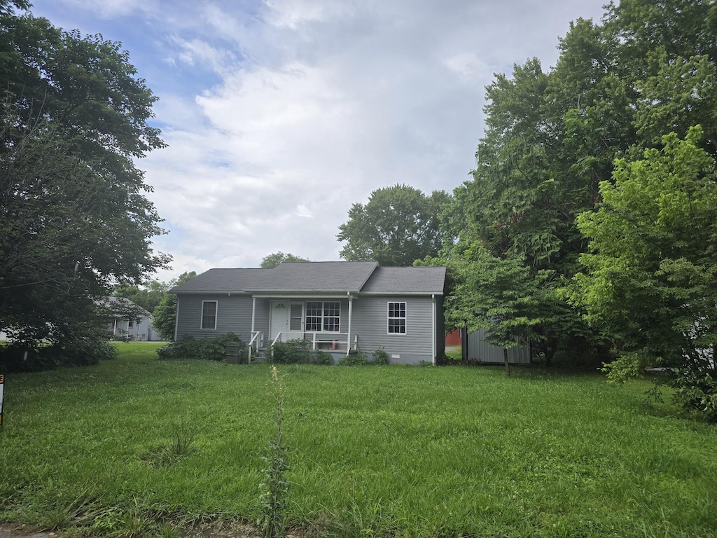506 3rd St, Lawrenceburg, TN 38464 - view of front of house featuring a front yard