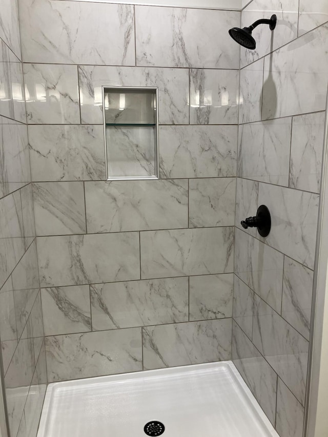 505 Depot St, Chapel Hill, TN 37034 - full bathroom featuring a tile shower