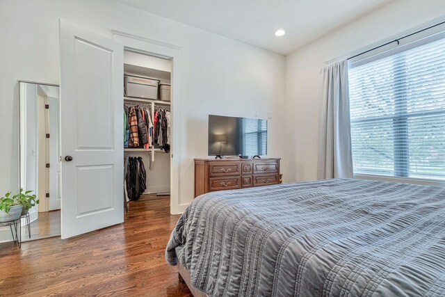 1510B 10th Ave N, Nashville, TN 37208 - bedroom with wood finished floors, a walk in closet, a closet, and recessed lighting