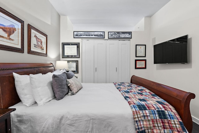 1212 Laurel St Unit 1510, Nashville, TN 37203 - bedroom with a closet