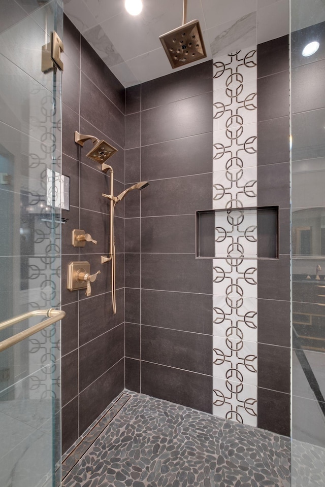 1825 Lake Meadow Trl, Mount Juliet, TN 37122 - full bath featuring a tile shower