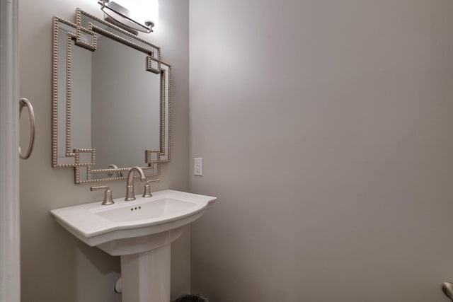 1825 Lake Meadow Trl, Mount Juliet, TN 37122 - bathroom with a sink