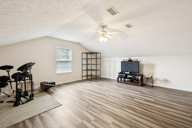 1652 Saint Andrews Dr, Murfreesboro, TN 37128 - bonus room featuring wood finished floors, ceiling fan, vaulted ceiling, and a textured ceiling
