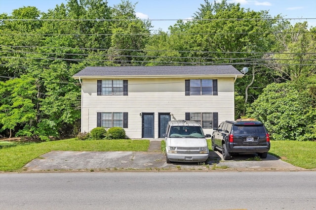 1640 Thrasher Pike, Hixson, TN 37343 - colonial inspired home featuring a front lawn
