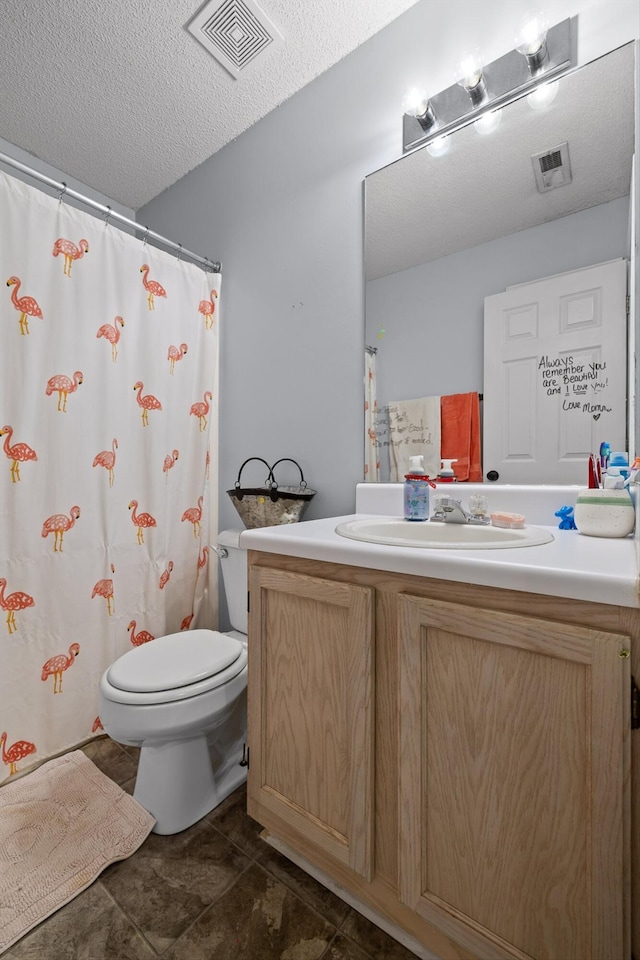 225 Shawn Ln, Chatsworth, GA 30705 - full bath featuring vanity, a textured ceiling, and a shower with shower curtain