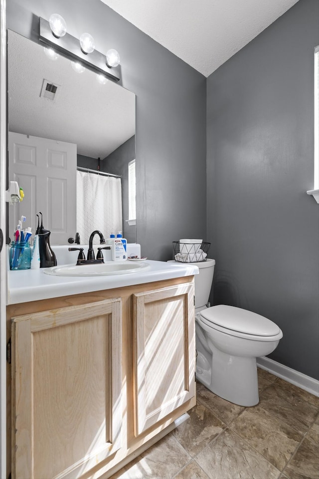 225 Shawn Ln, Chatsworth, GA 30705 - full bath featuring vanity and toilet