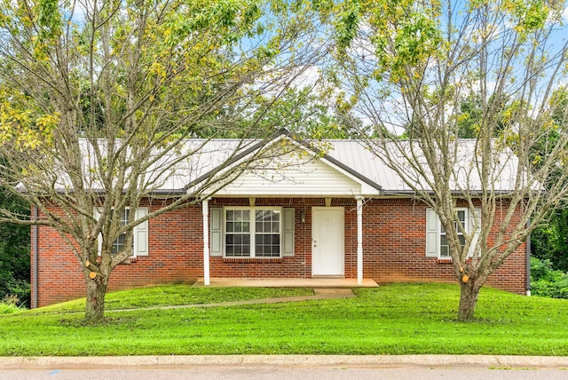 3366 N Henderson Way, Clarksville, TN 37042 - view of front of property with a front lawn and brick siding