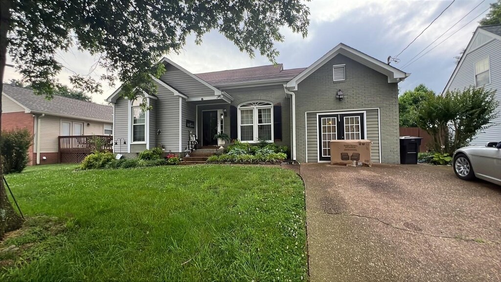1131 Wedgewood Dr, Franklin, TN 37069 - photo 1