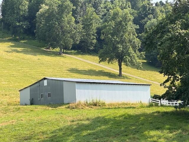 1425 Bartlett Hollow Rd, Petersburg, TN 37144 - view of pole building featuring a lawn