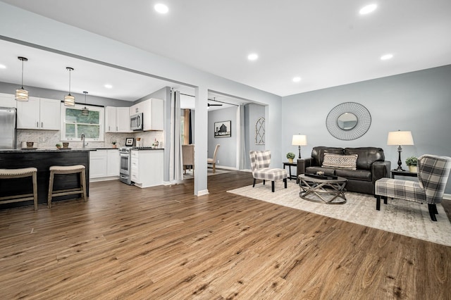 2422 Choctaw Trce, Murfreesboro, TN 37129 - living area with wood finished floors and recessed lighting
