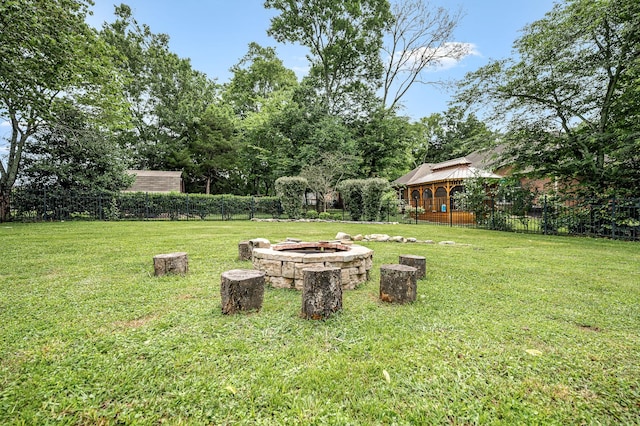 2422 Choctaw Trce, Murfreesboro, TN 37129 - view of yard featuring a fire pit