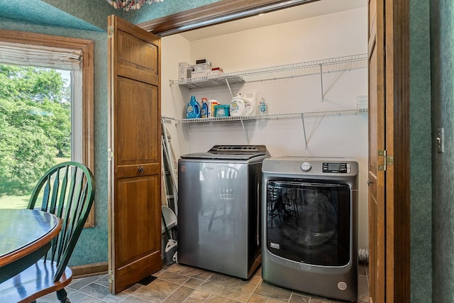 40 Lakeview Trl, Mcminnville, TN 37110 - laundry area with washer and dryer and baseboards