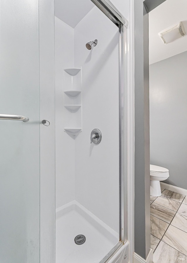 40 Lakeview Trl, Mcminnville, TN 37110 - full bath with a stall shower and marble look tiles