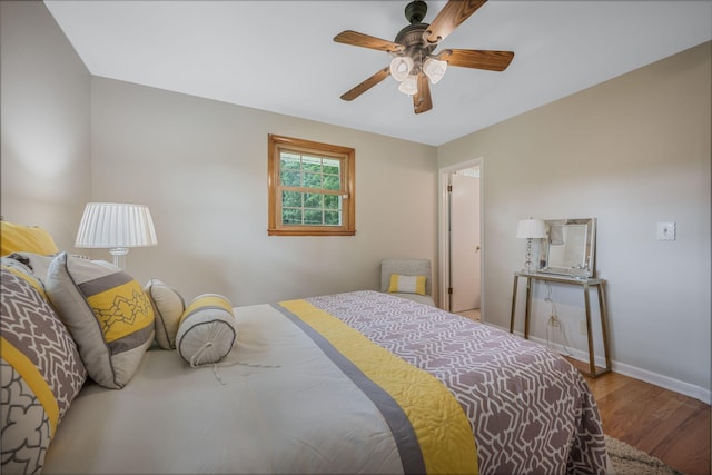 305 E Overhill Dr, Dickson, TN 37055 - bedroom featuring wood finished floors and ceiling fan