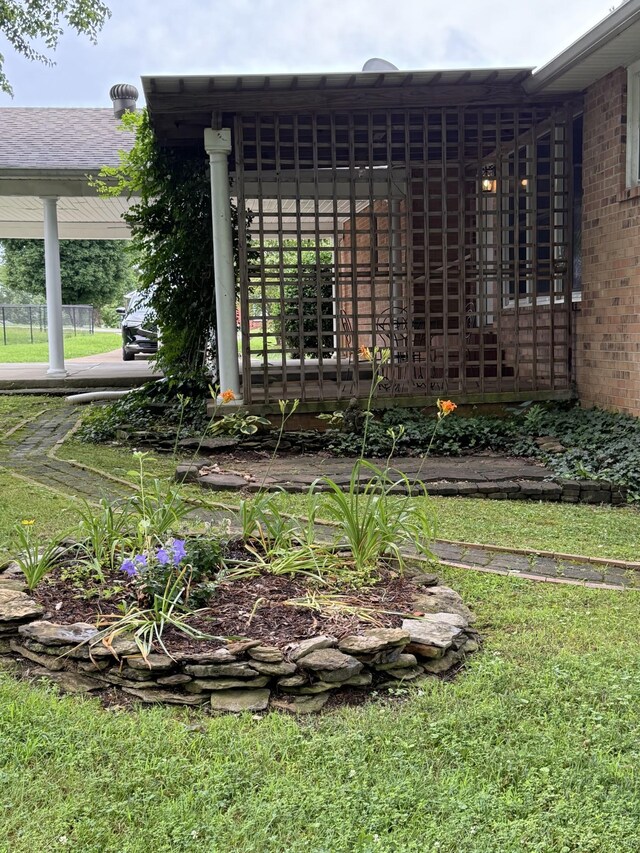 305 E Overhill Dr, Dickson, TN 37055 - exterior view of brick siding