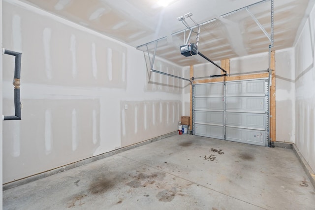 858 Longleaf Ln, Columbia, TN 38401 - garage featuring a garage door opener